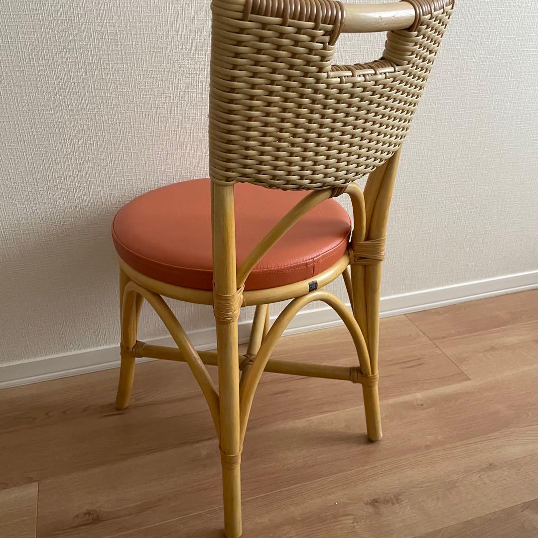 【美品】軽くて丈夫　ラタンチェア　　椅子　2脚セット