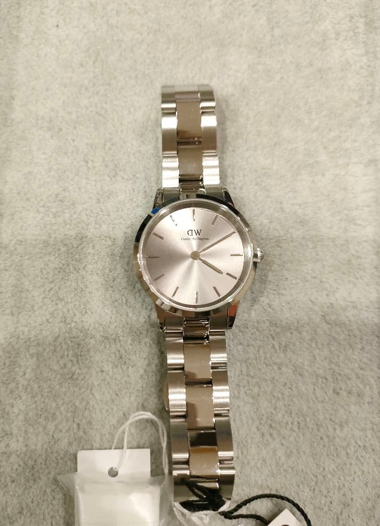 ダニエルウェリントン DW00100402　腕時計 送料無料　新品未使用