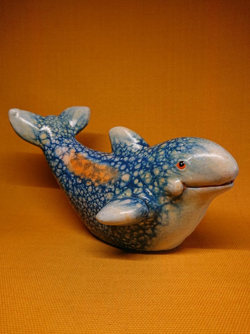 クジラ　陶器　手描き　オブジェ　置物　インテリア　工芸品　美術品　A3117