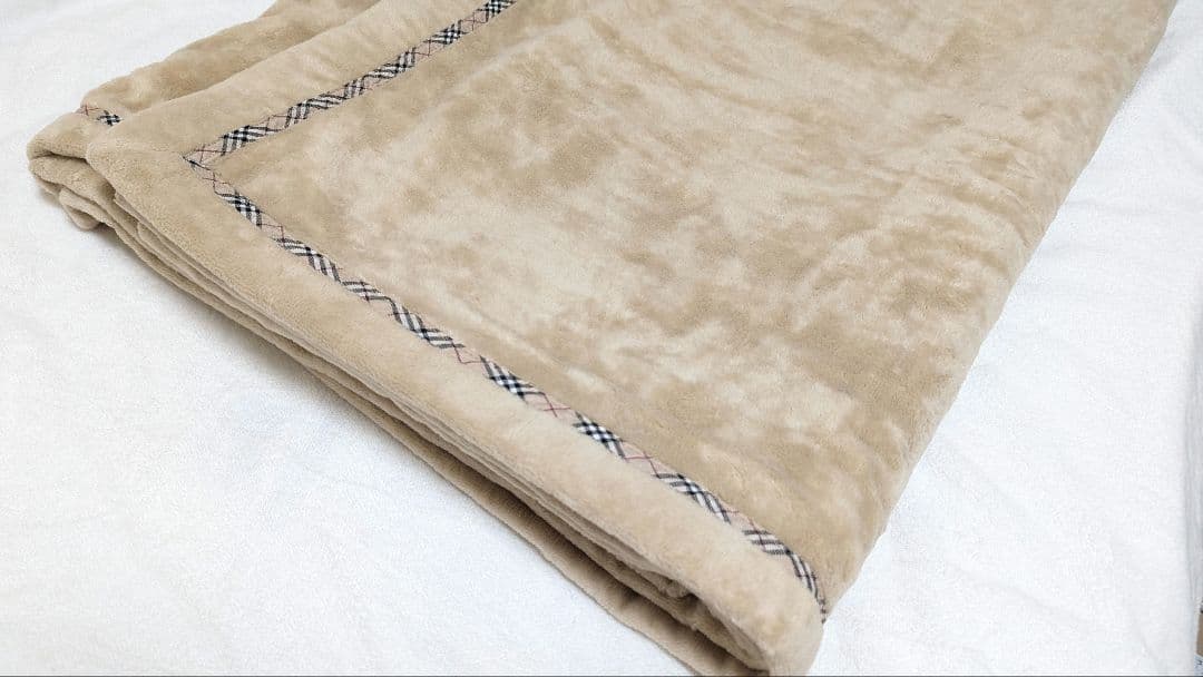 BURBERRY　ベージュ×チェック　シール織毛布