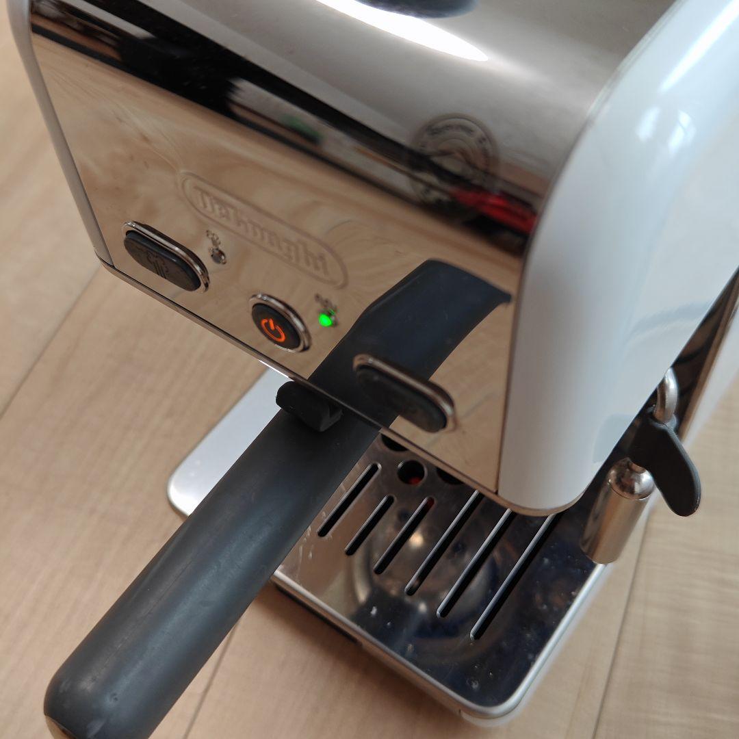 DeLonghi エスプレッソマシン ES020J-WH