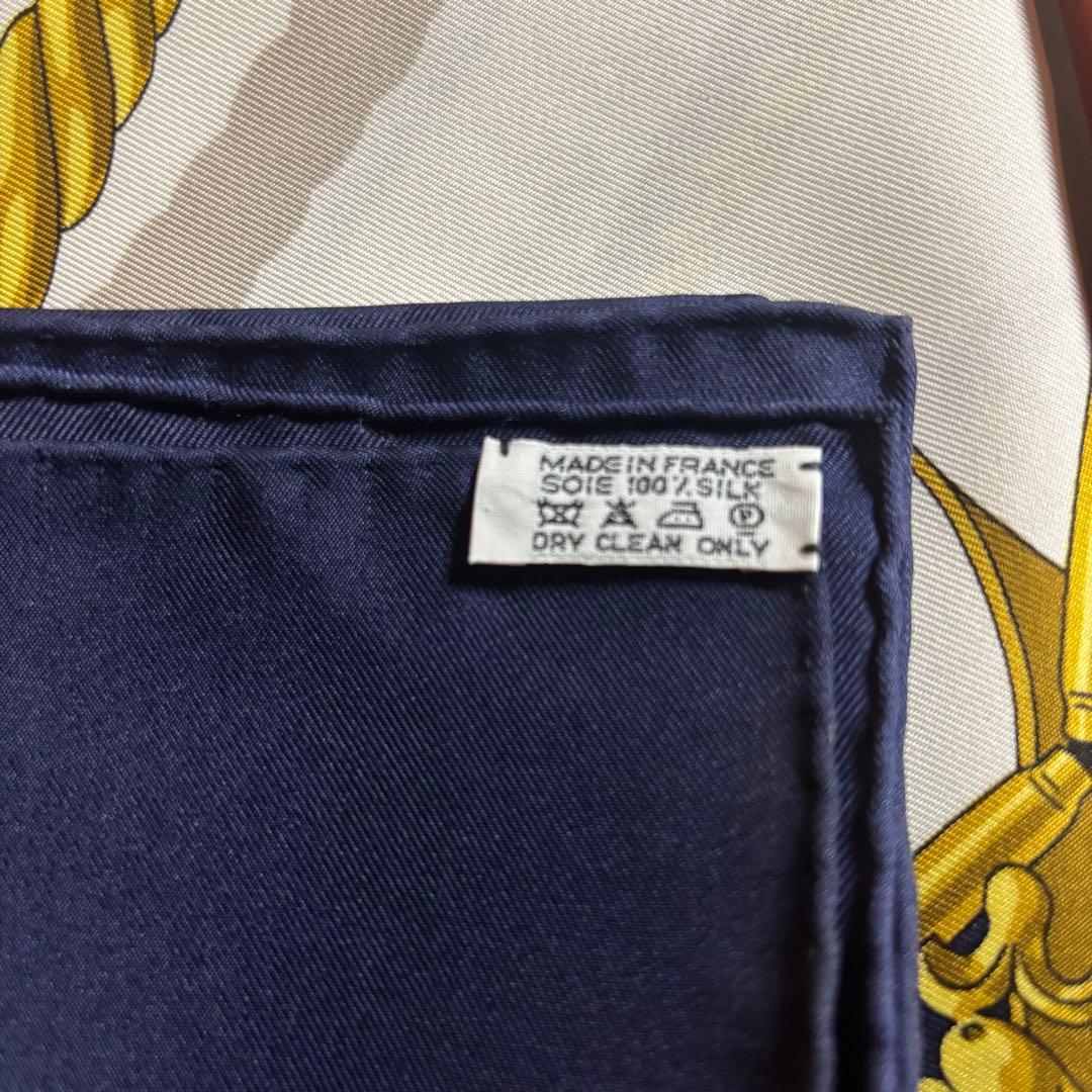 HERMES LES CAVALIERS D'OR スカーフ