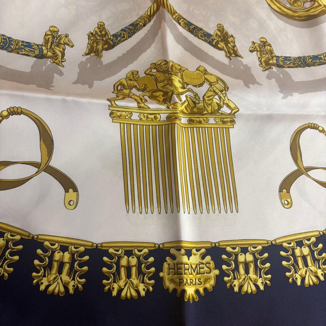 HERMES LES CAVALIERS D'OR スカーフ