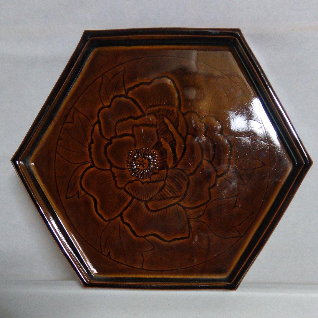 九谷焼、菓子皿です。