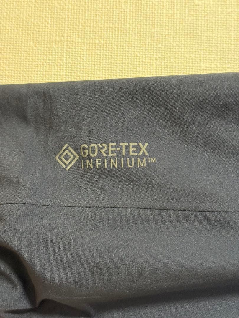 ARC'TERYX ソラノフーディ Sサイズ 防風 撥水 軽量