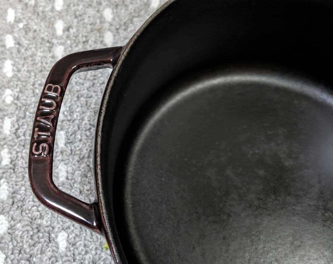 STAUB ストウブ ラウンド ココット 24cm オーベルジン レシピ本付き