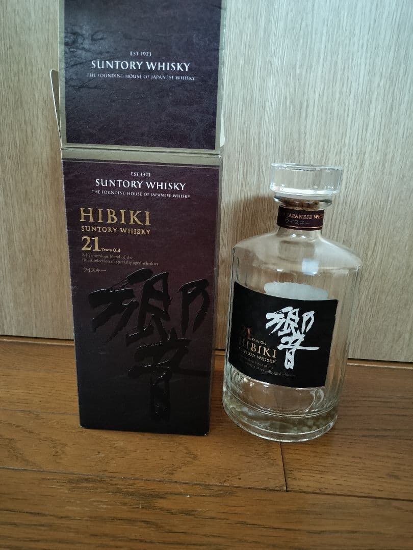 響Hibiki 21 Years Old ウイスキー★空ビンと箱のセット