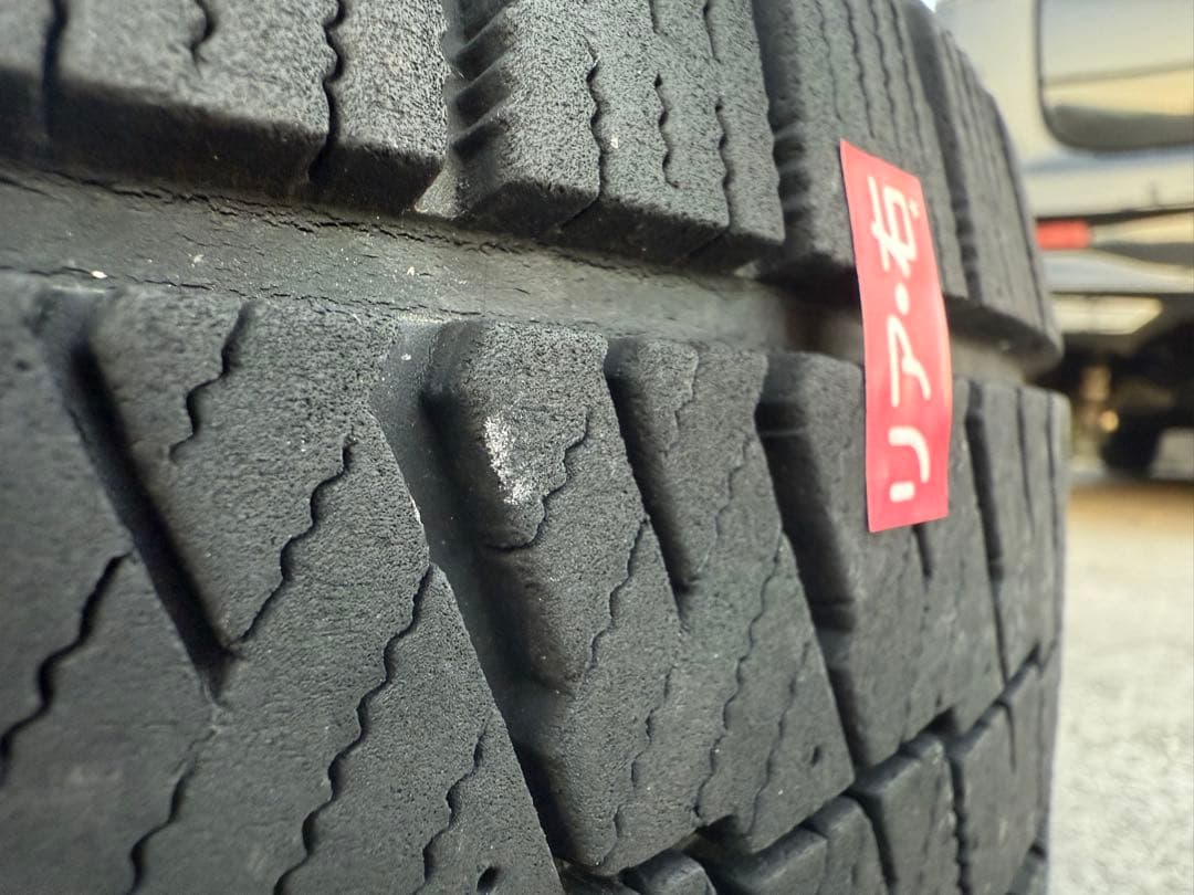 ブリヂストン スタッドレス BLIZZAK 215/60R16４本