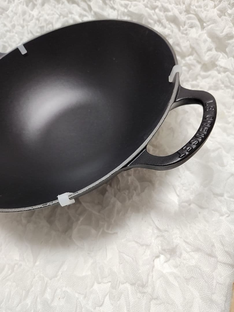 値下げ！早い者勝ち！ル・クルーゼ ウォクガラスフタ付き32cm マットブラック