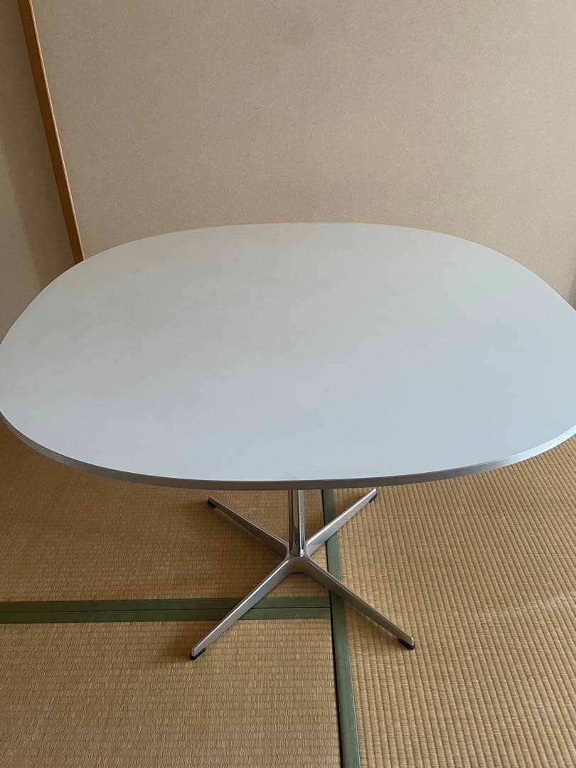 フリッツハンセン A603 スーパー円テーブル 2/11 まで！