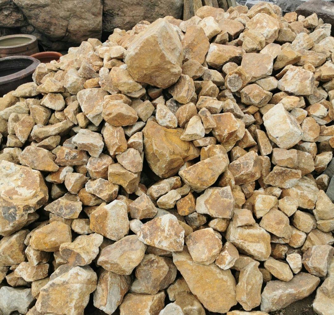 滋賀産　甲賀石　1.000キロ　庭石　石 石材　割栗石　庭　坪庭　ガーデニング