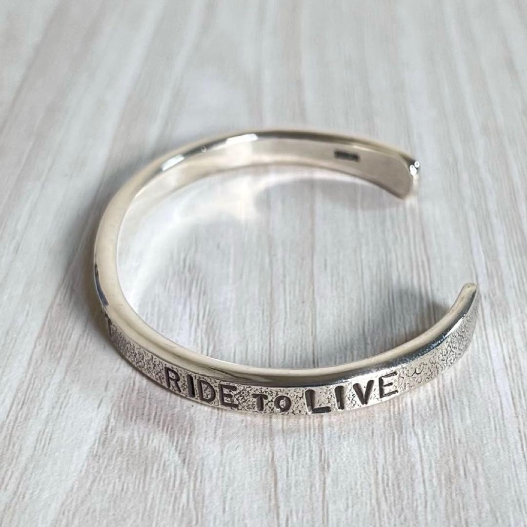 【美品】IRON HEART/アイアンハート　シルバー バングル　ロゴ刻印　銀