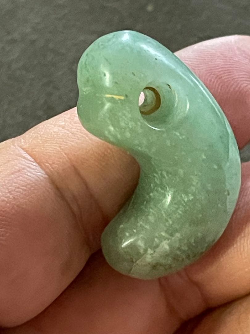 縄文〜弥生時代中期ヒスイ勾玉　異形　獣形　熊本県出土