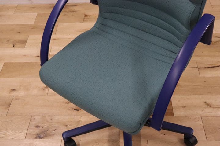 GMDKS293E○ giroflex / ジロフレックス 44 キャスターチェ