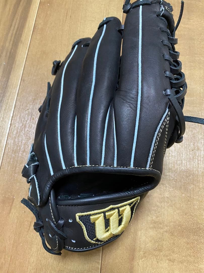 Wilson 軟式グローブ 黒 レザー ストライプ入り