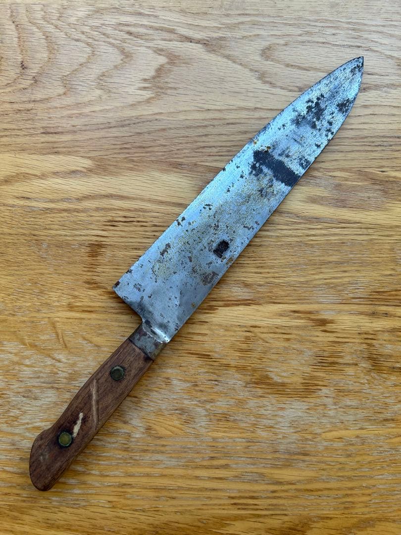 包丁　東京　東國鋼作　刃渡り約24cm ずっしりとした厚い刀身