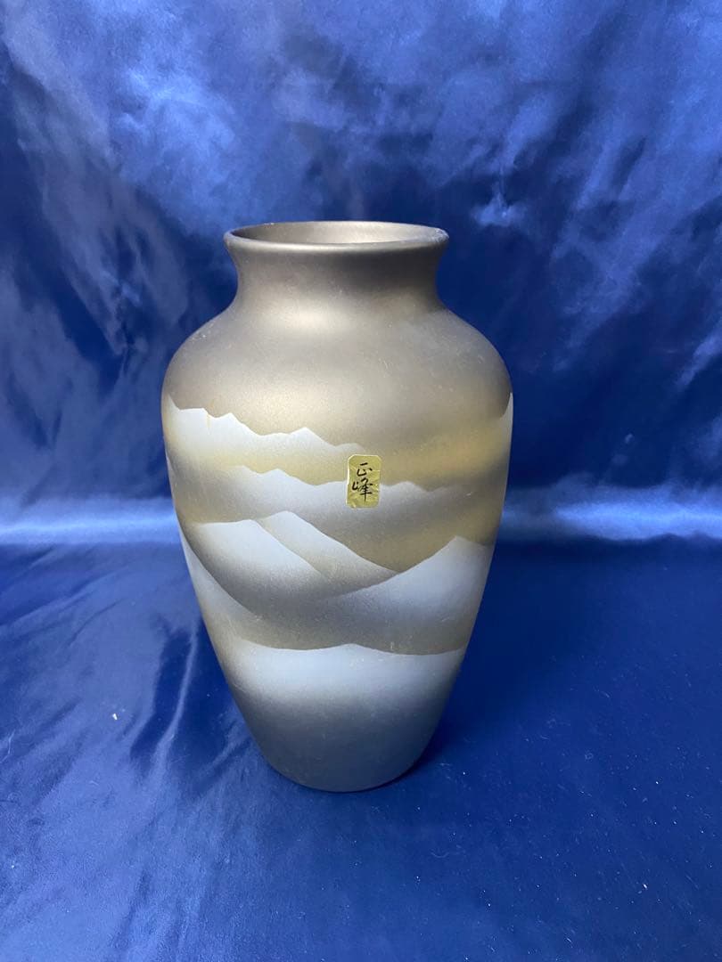 山模様のグラデーション花瓶セット