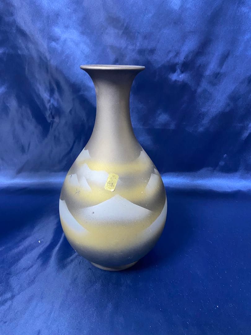 山模様のグラデーション花瓶セット