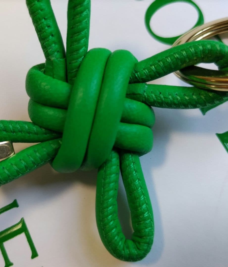 ボッテガヴェネタ　新品　BOTTEGA VENETA キーホルダー