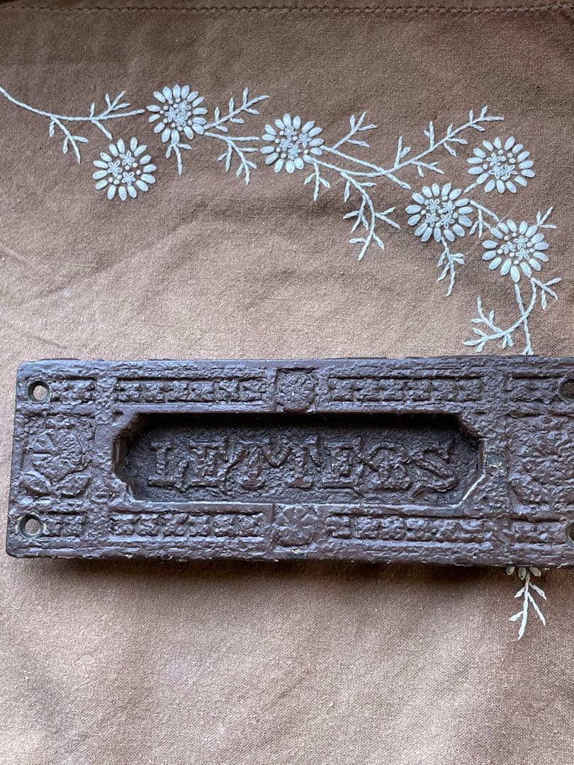 イギリス　アンティーク　郵便受け　ポスト　受け口　Letter 140年　レア