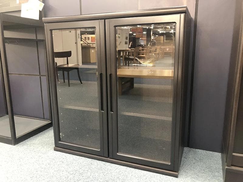 小島工芸　ニューオファー  　書棚 　幅90cm 開戸タイプ  ガラス扉 本棚