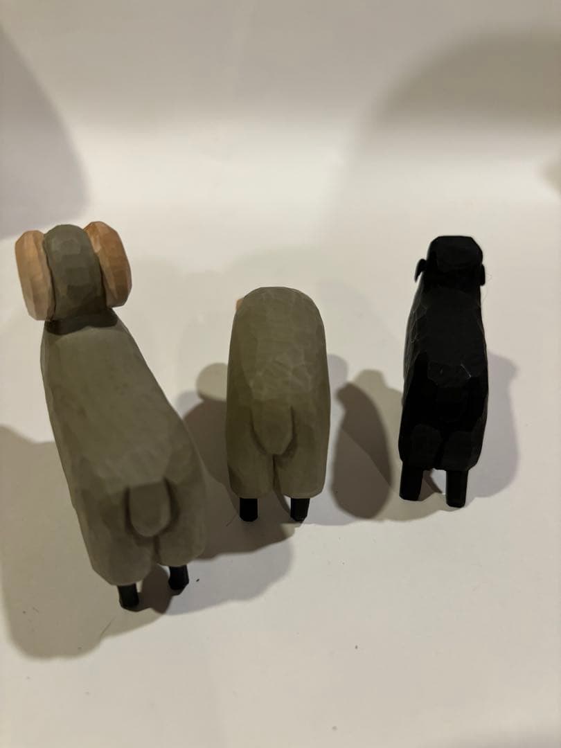 アトリエニキティキ   ドイツ　ハーン社　木彫り人形　羊三頭　新品