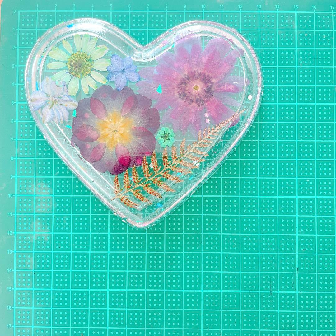 ハートのプレート♡固まるハーバリウム