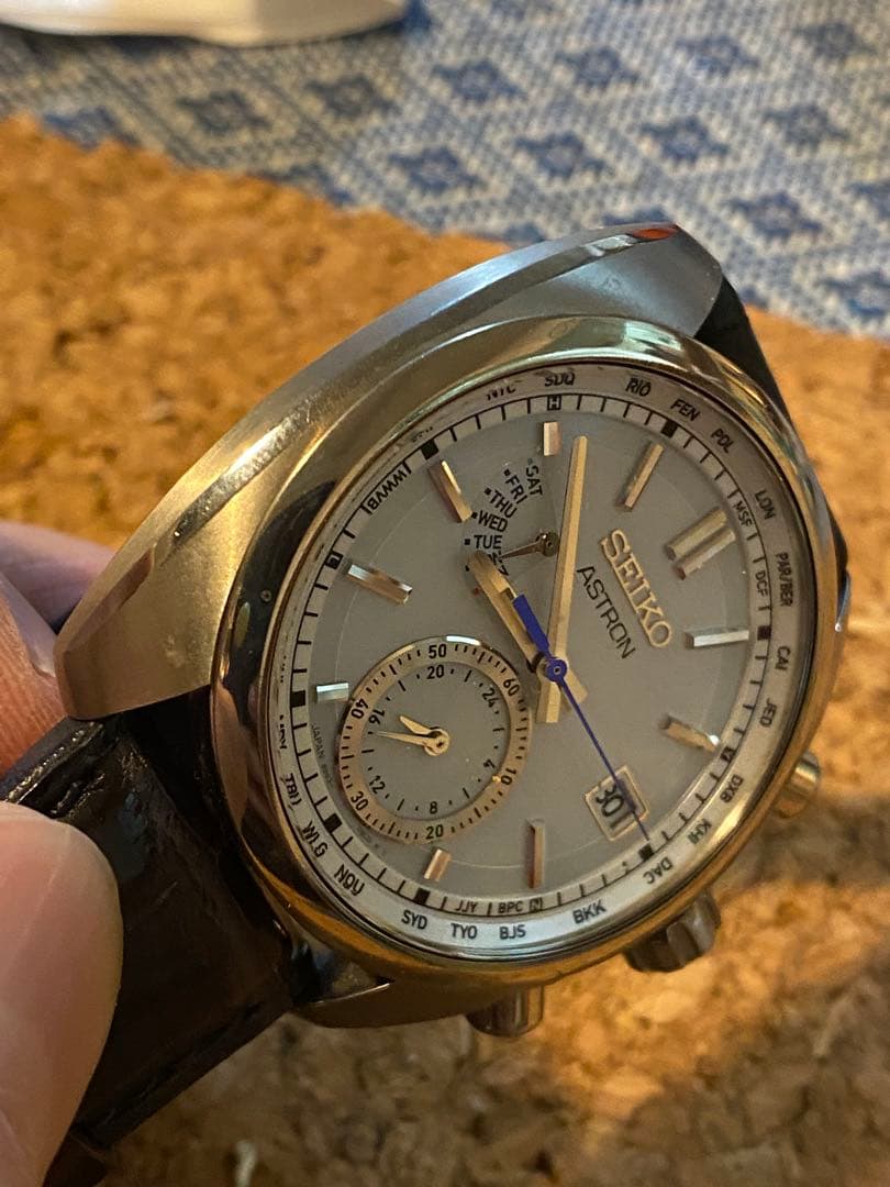 コウジ　SEIKO ASTRON 電波時計 ソーラー