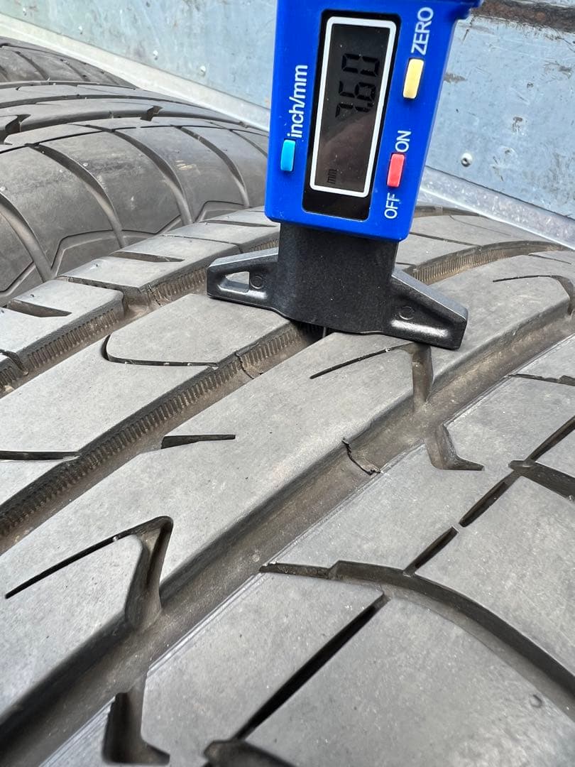 レットンTOYOサマータイヤ205／70R15 96H超深溝