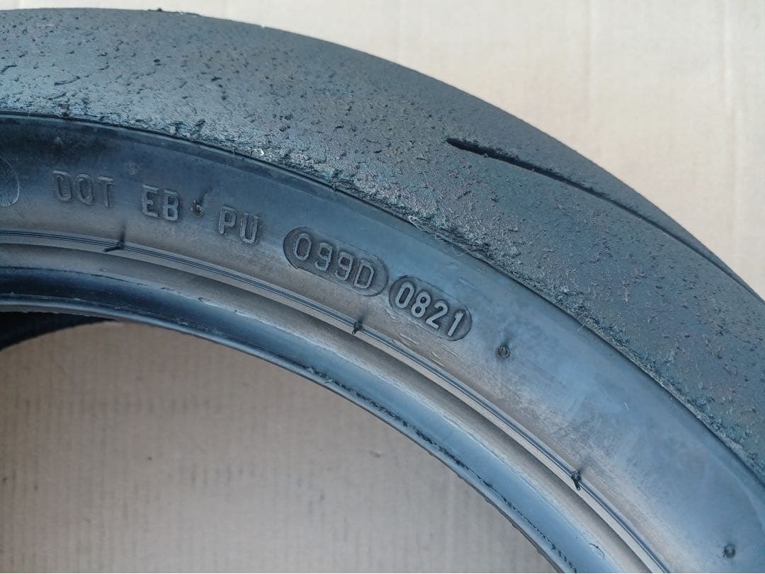 N*J様 ピレリ　スーパーコルサV3 SC1 中古バイクタイヤ　前後セット 18
