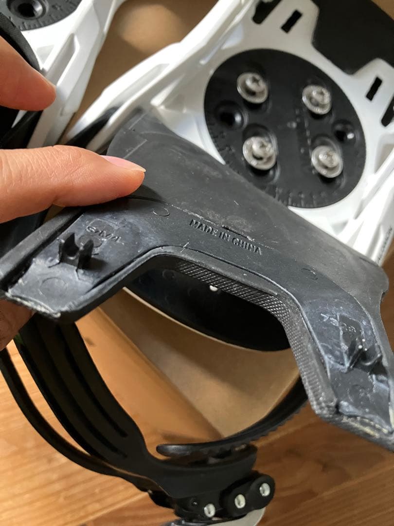 SALOMON HOLOGRAM ホログラム ビンディング M スノーボード