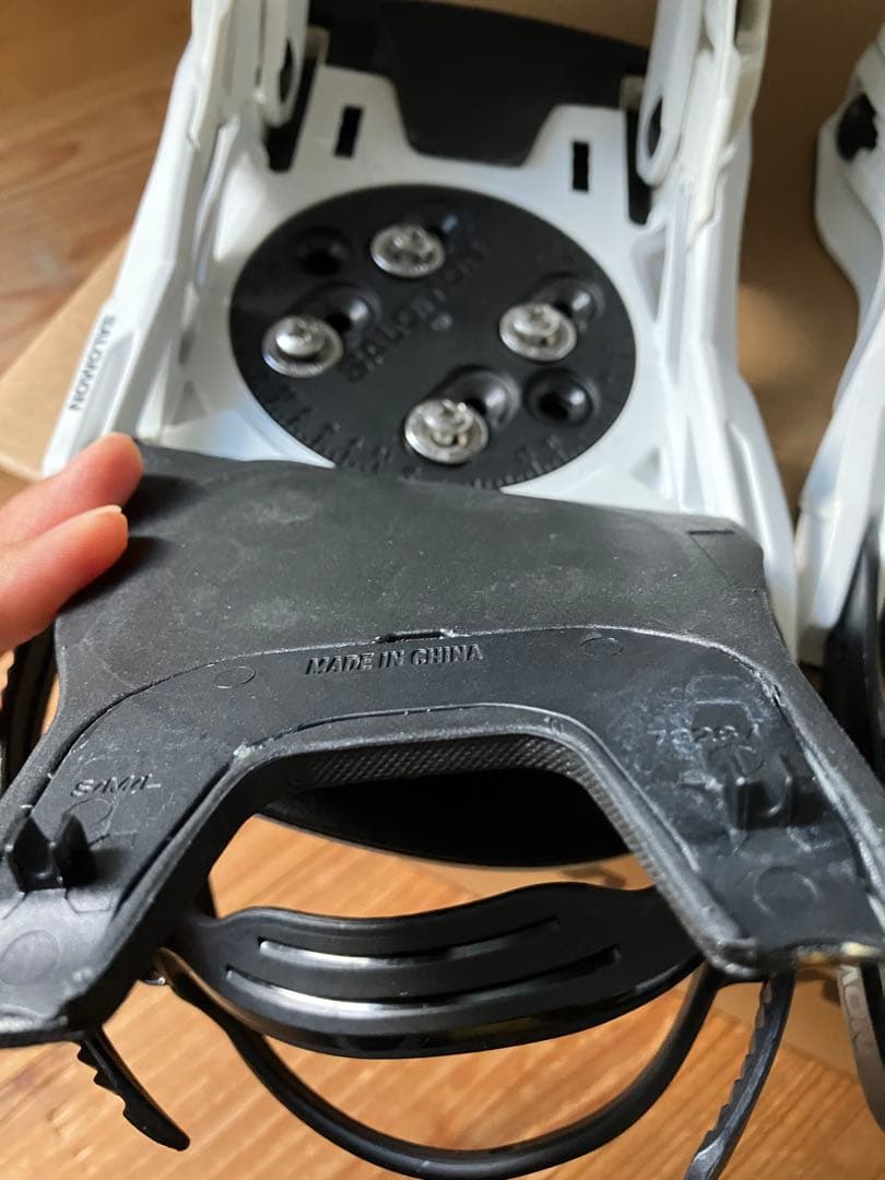 SALOMON HOLOGRAM ホログラム ビンディング M スノーボード