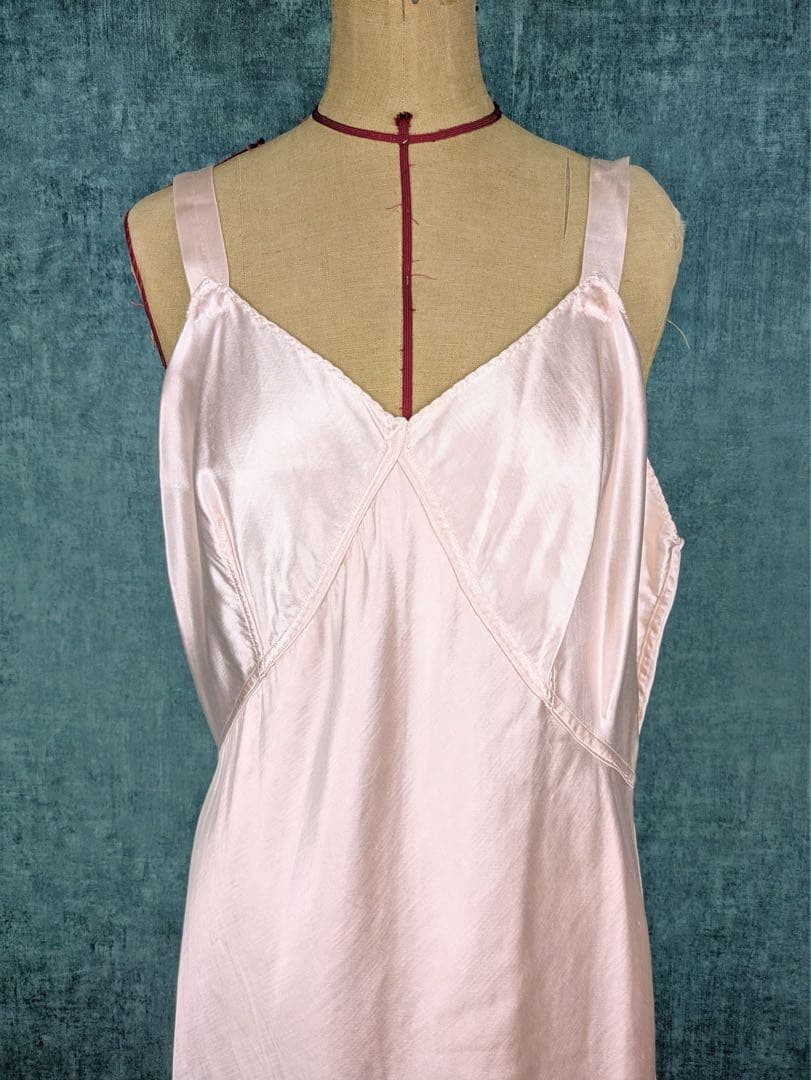 1940s Pink satin slip フランスヴィンテージ