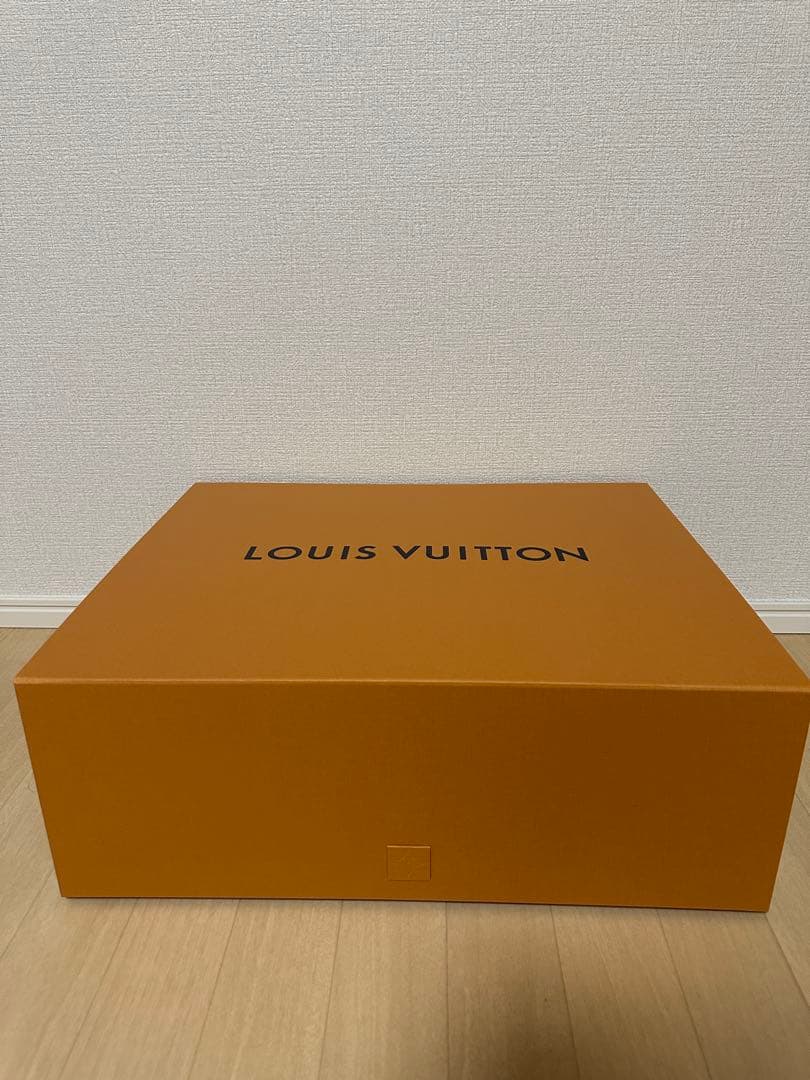 LOUIS VUITTON ルイヴィトン　ピンククッション　LV バケーション