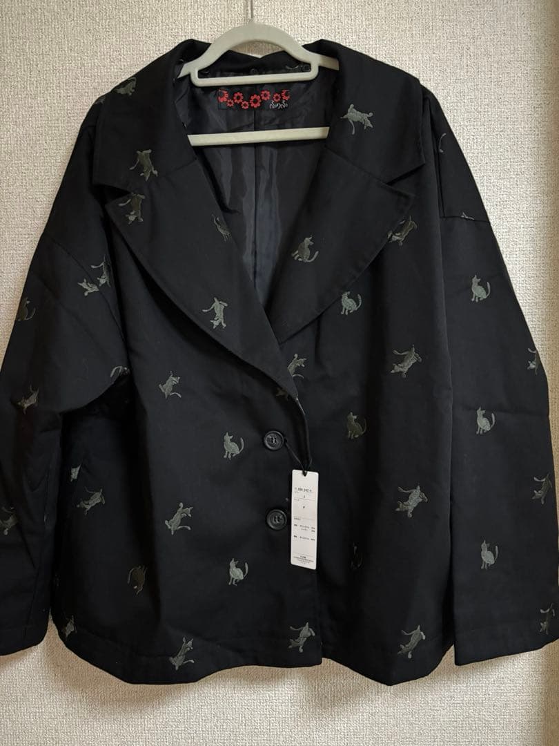 新品-ふりふ　猫刺繍柄 取り外し可能フード付きジャケット　ブラック