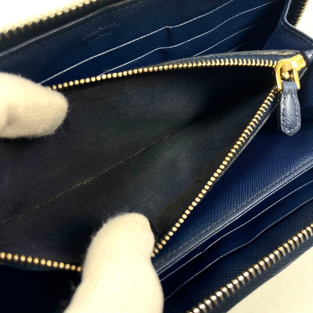 プラダ　長財布　ロゴプレート　サフィアーノ　ラウンドファスナー　バイカラー　美品