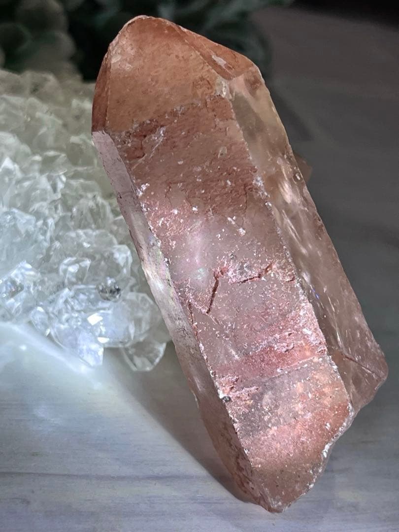 レコードキーパー　ゴイアス産　レッド　レムリアンシードクリスタル 原石　水晶